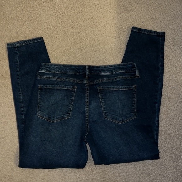 Tommy Hilfiger Sz 10 Mid Rise slim dark wash jeans ankle fit - Picture 2 of 7